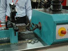 Hebo at MetalFab 2006 twisting